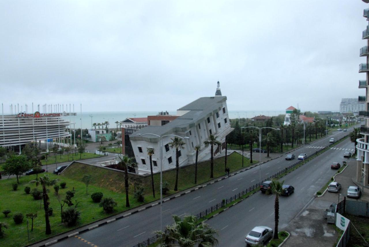 Apart Hotel Luxor Μπατούμι Εξωτερικό φωτογραφία